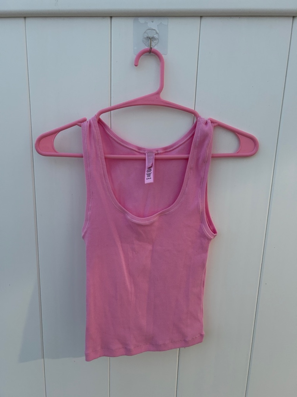 SKIMS Pink Ribbed Scoop Neck Tank